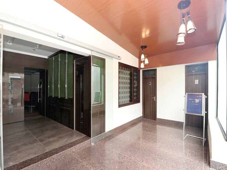 Oyo 15890 Hotel Sunciti Extension