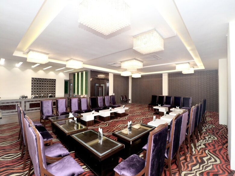 Oyo 15890 Hotel Sunciti Extension