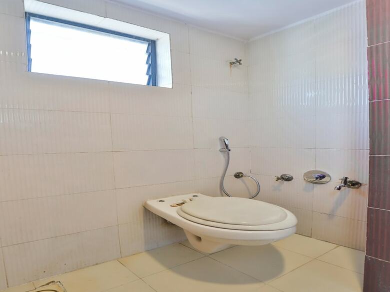 Oyo 13398 Hotel Relish