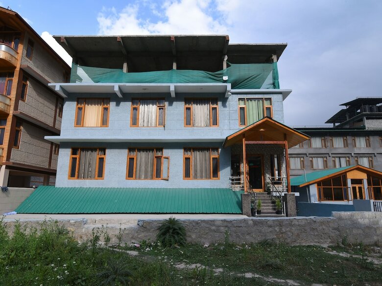 Oyo 15699 Hotel Conifer