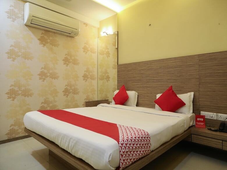 Hotel Oyo 4264 Jog Centre