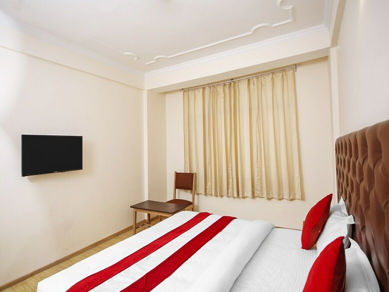 Oyo 11388 Hotel Dimbir Regency
