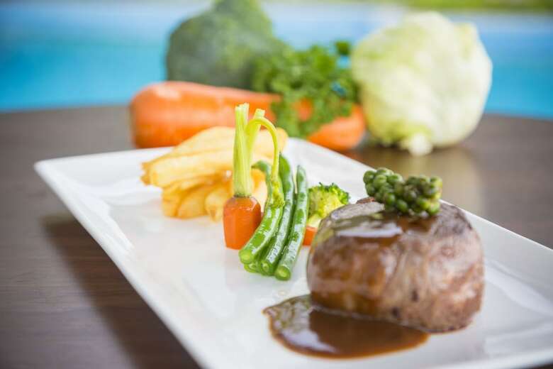 Sunshine Bay Hotel
