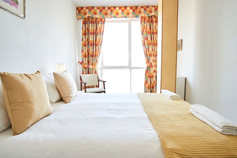 Luminoso  Apartamento En Triana
