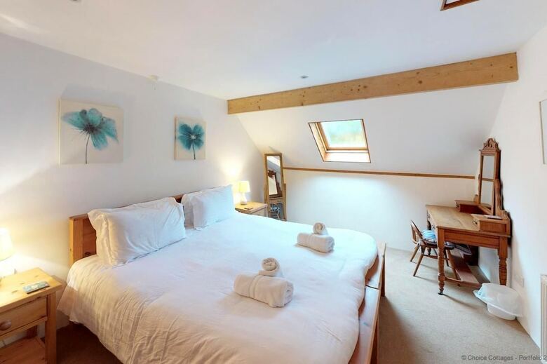 Buckland Brewer Cob Barn 2 Bedrooms