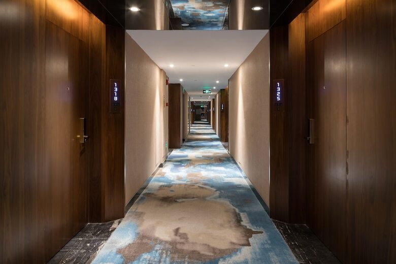 Headquarter International Hotel