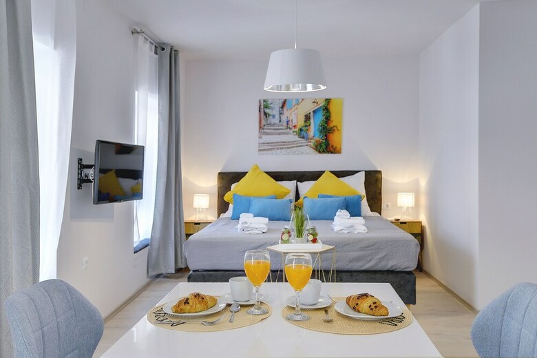 Hotel D&a Amphitheatre Apartments