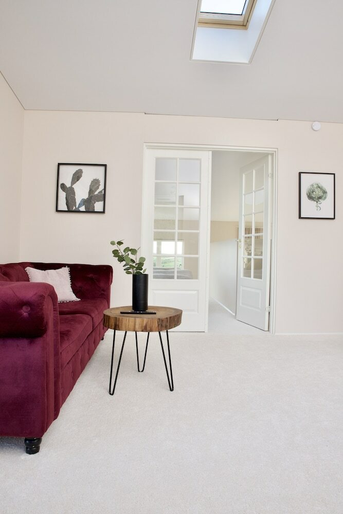 Designers Villa - Near Alafoss Waterfall