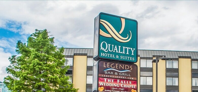 Quality Hotel & Suites At The Falls