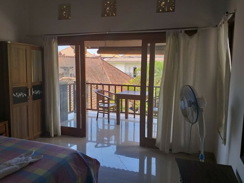 Hotel Bali Sari Homestay