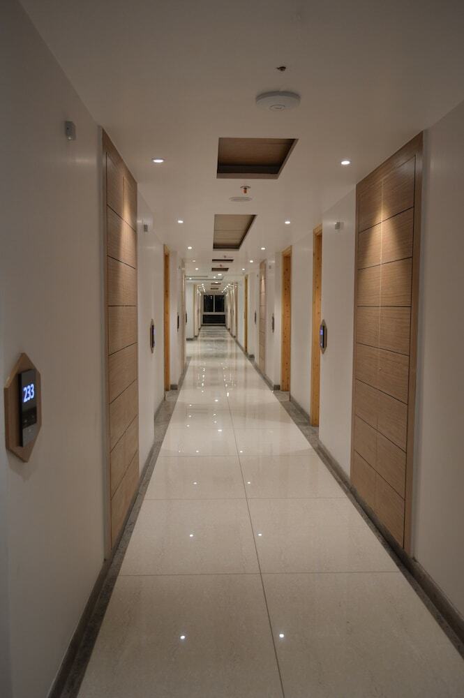 Hotel The Orchard Greens Resort And Spa