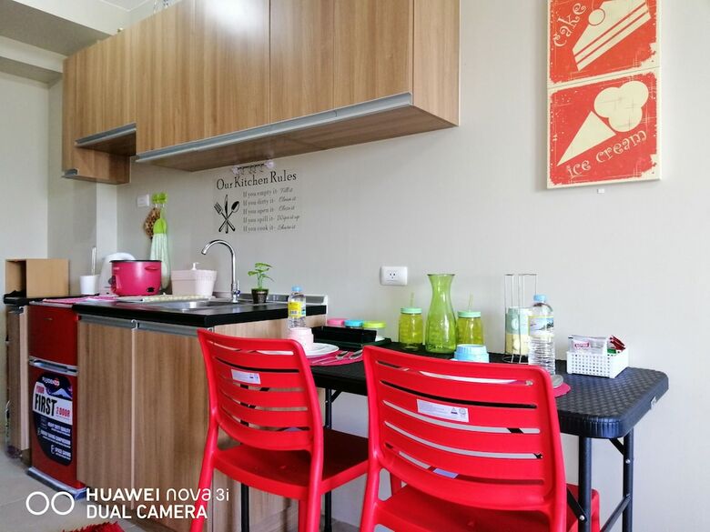 Cozy Condo Studio Near Airport With Wifi