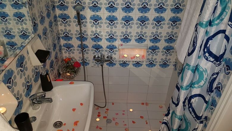 Reggina's Zante House