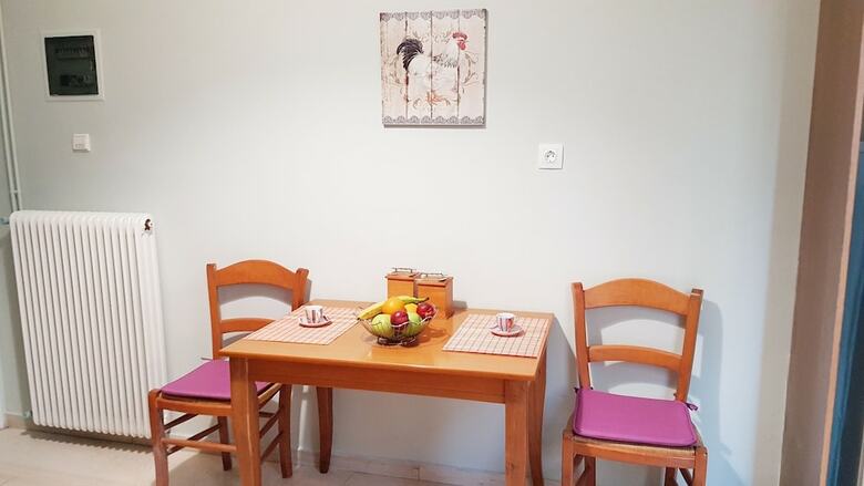 Reggina's Zante House