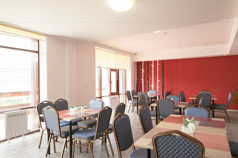 Nicola Hotel