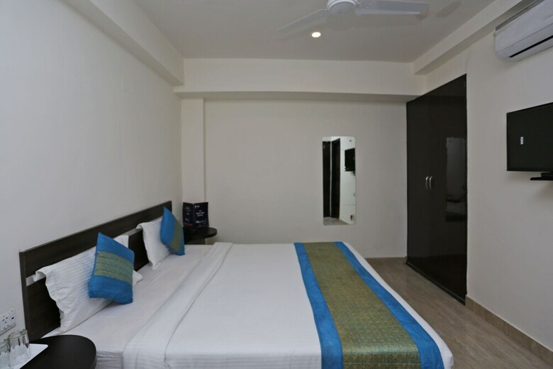 Hotel Sky View