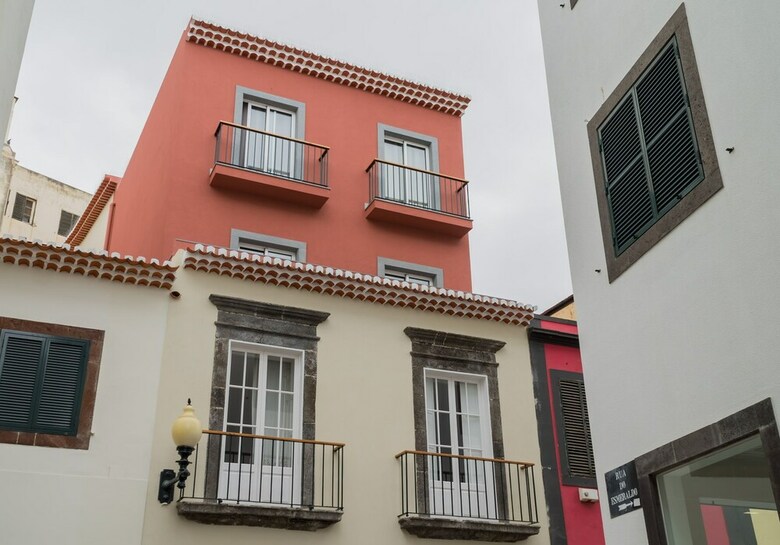 Island Residence Apartments