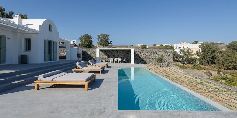 Villa Samsara - Santorini Luxury Retreat