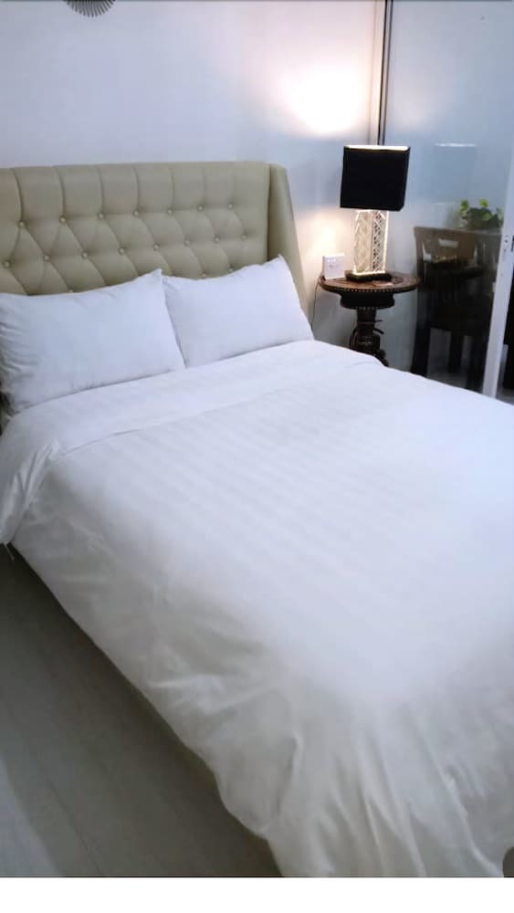 Condo At Azure By Metro Booking Bnb