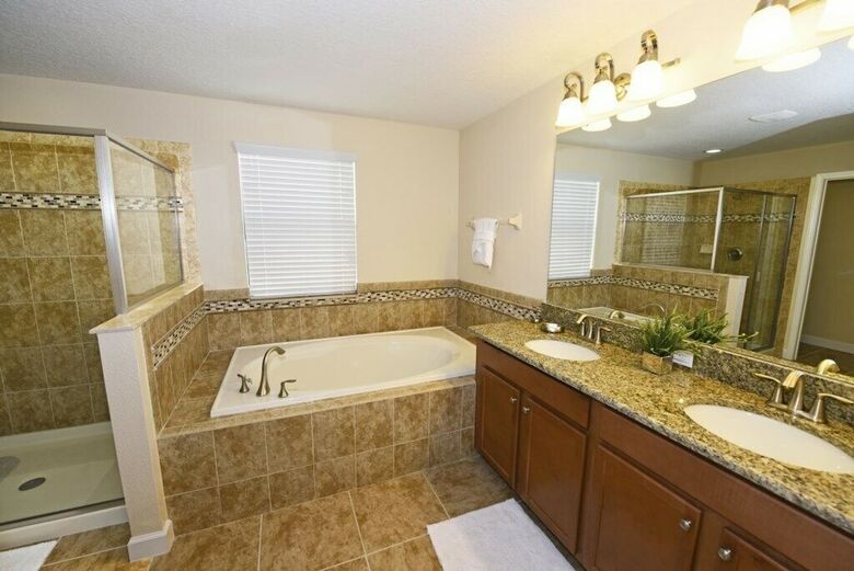 Providence 2323evdil - Five Bedroom House