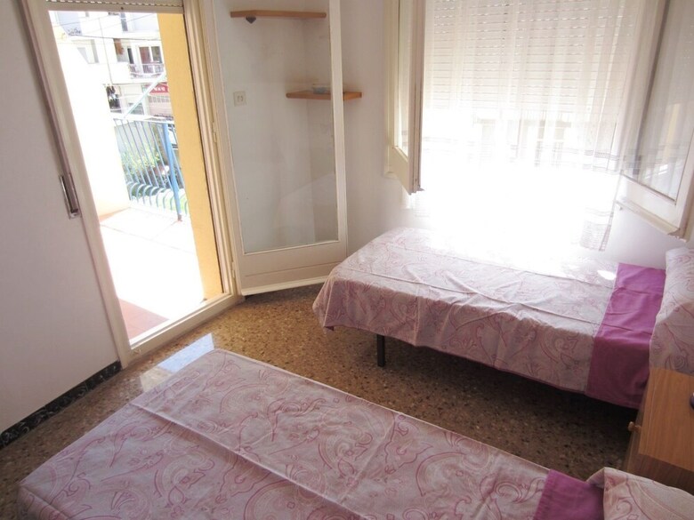 Apartamentos Flat One Step From La Vila de Llan?? -1774