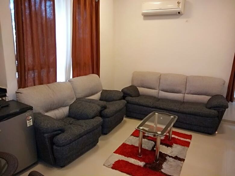 Hotel Radhika Inn Service Appartment
