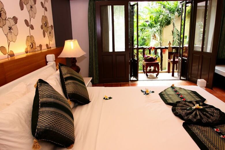Hotel Bhumiyama Beach Resort
