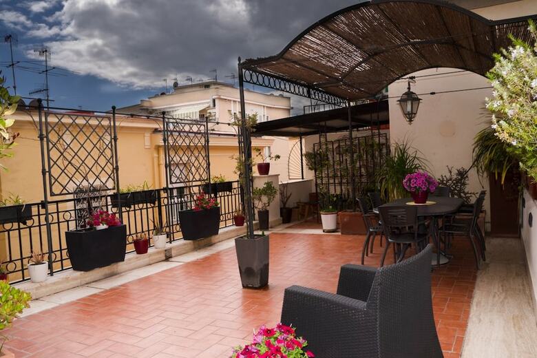 Bed & Breakfast Moon Luxury Rooms & Apartments