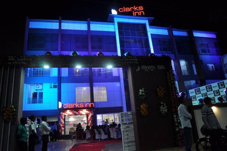 Hotel Clarks Inn Bagalkot