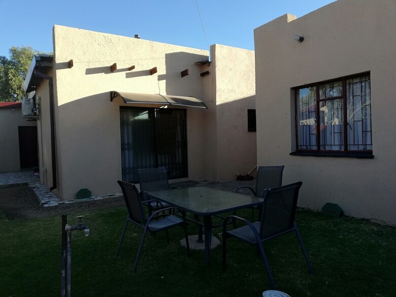 Hotel Sentlhaga Guest House