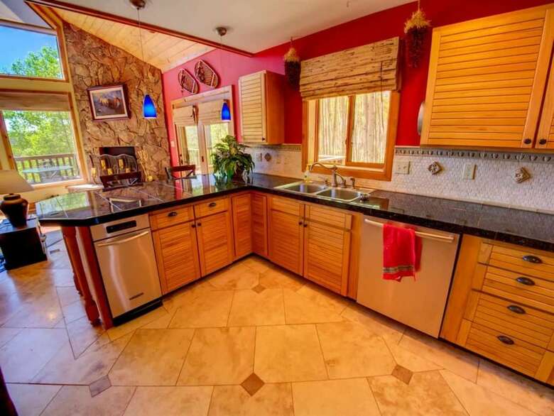 Country Club�homes