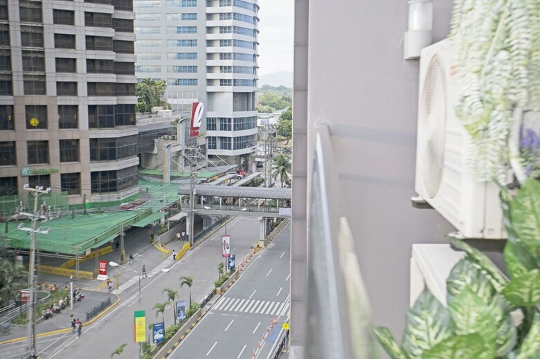 Apartamentos Indigo Ortigas @ Adb Avenue Tower
