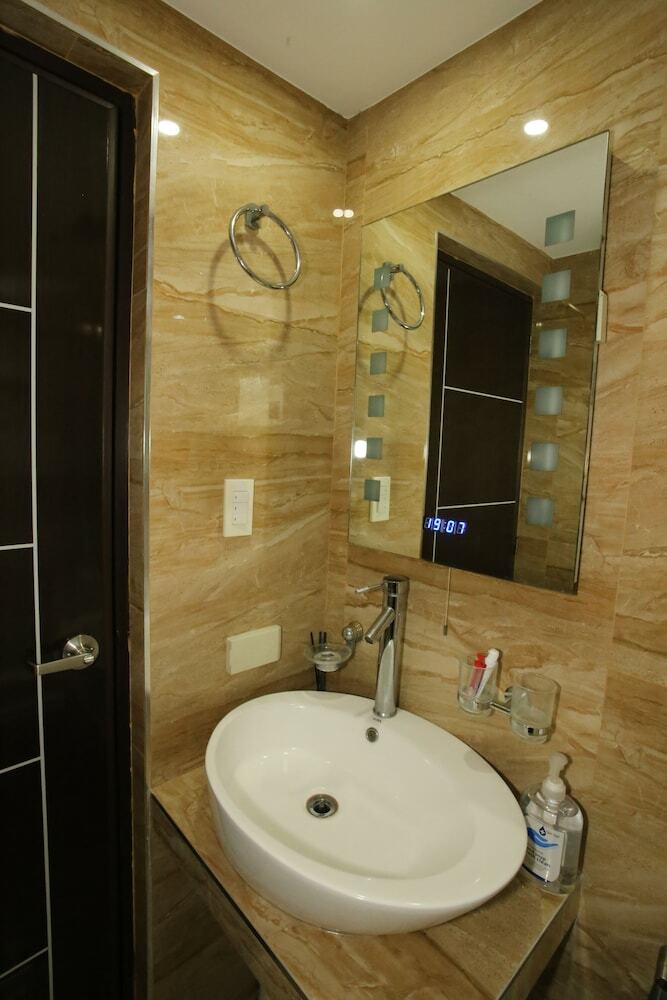 Apartamentos Indigo Ortigas @ Adb Avenue Tower