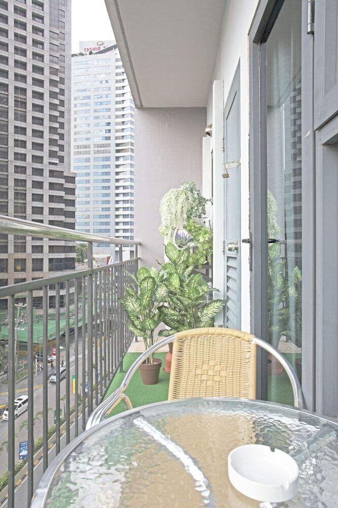 Apartamentos Indigo Ortigas @ Adb Avenue Tower