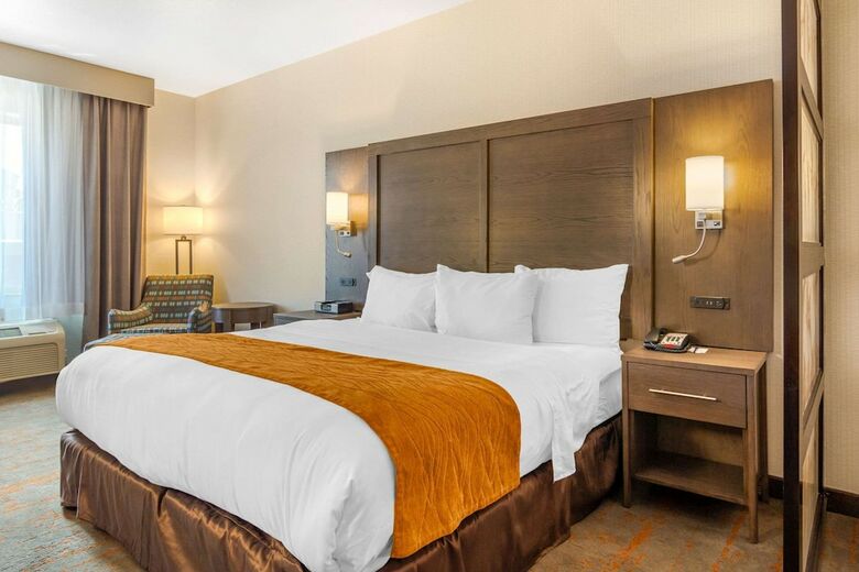 Hotel Comfort Inn & Suites Denver Northeast Brighton
