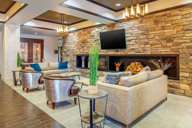Hotel Comfort Inn & Suites Denver Northeast Brighton