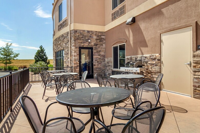 Hotel Comfort Inn & Suites Denver Northeast Brighton