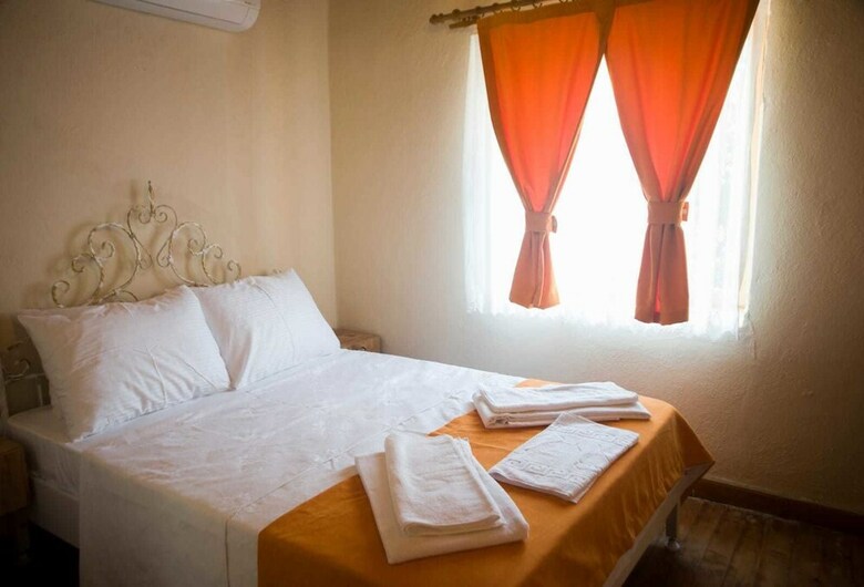 Hotel Evo Cafe & Konuk Evi