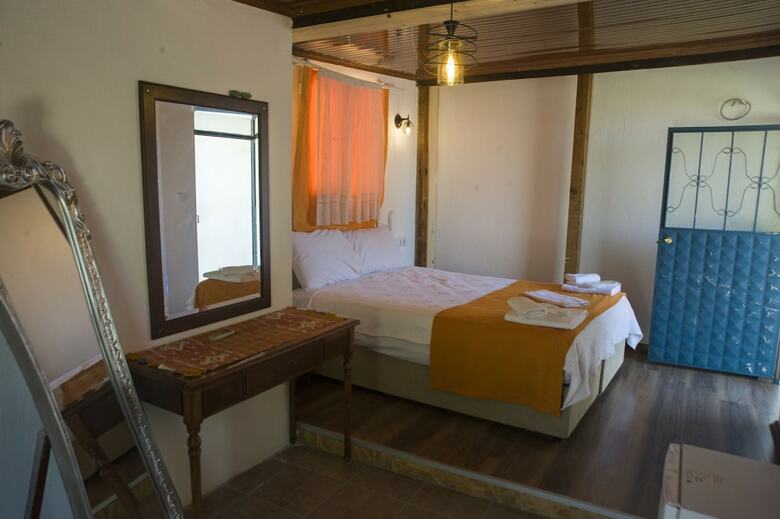 Hotel Evo Cafe & Konuk Evi
