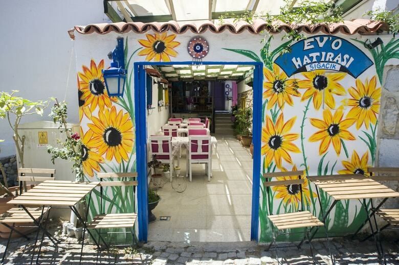 Hotel Evo Cafe & Konuk Evi