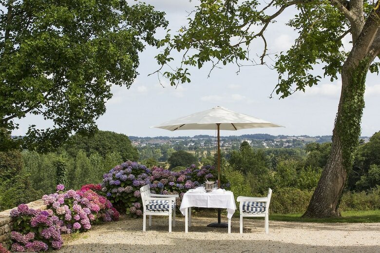 Large Park House Grand Val