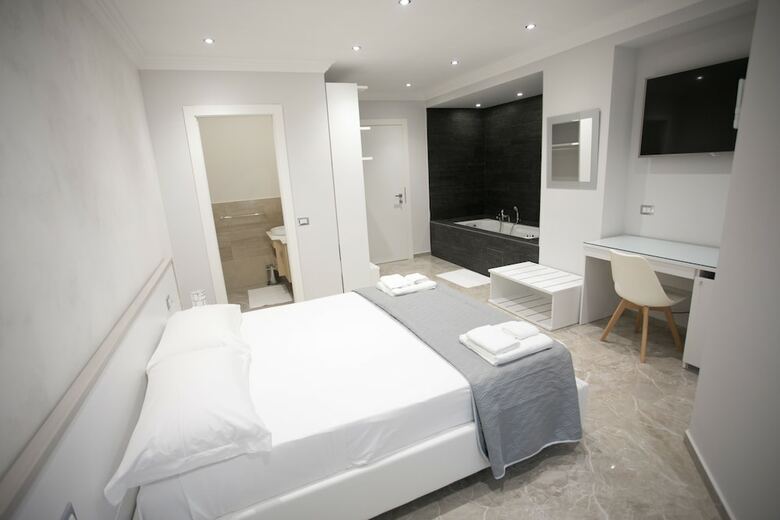 Bed & Breakfast Tropea Luxury & Charm