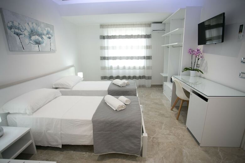 Bed & Breakfast Tropea Luxury & Charm