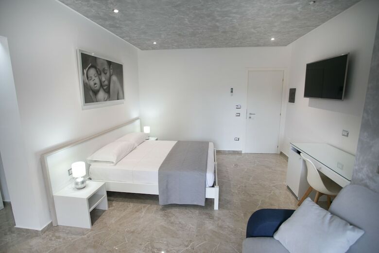 Bed & Breakfast Tropea Luxury & Charm