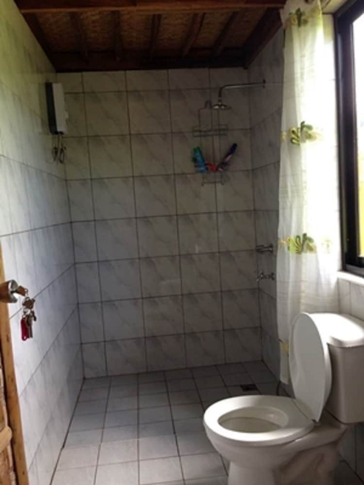 Hotel Calayo Beach Resort