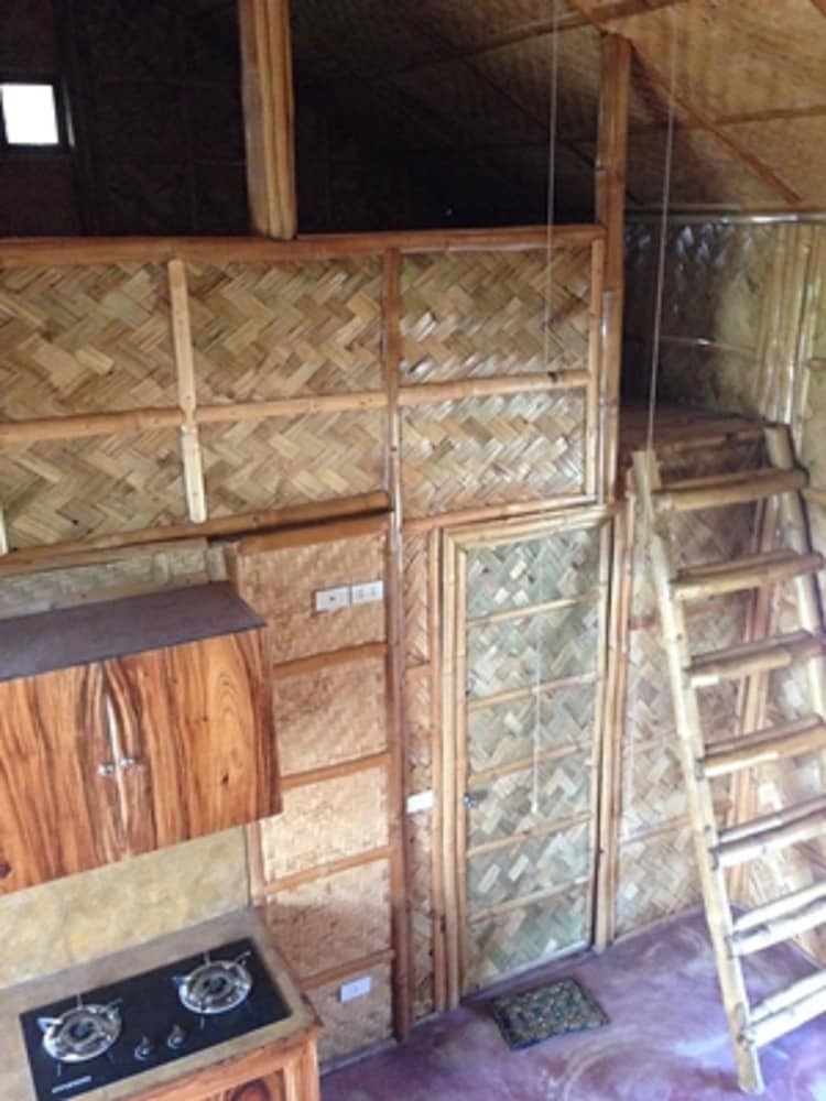 Hotel Calayo Beach Resort