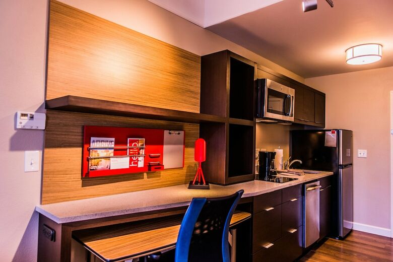 Hotel Towneplace Suites By Marriott Evansville Newburgh