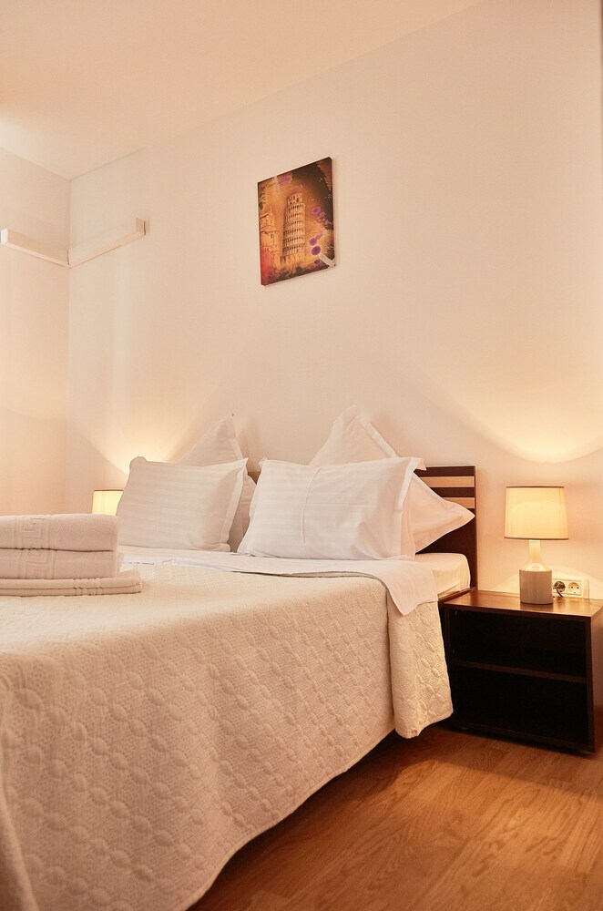 Gabizz Apartments - Near Farul Stadium