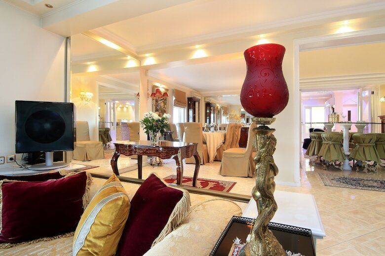 Apartamentos Royal Riviera Residence