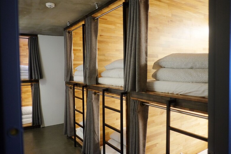 Hostal The Cube Hotel - Hostel